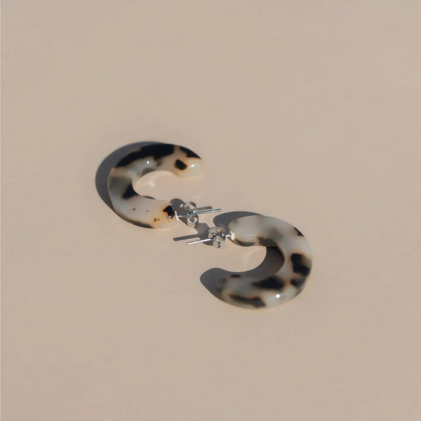 Ray Hoop | Ivory Tortoise