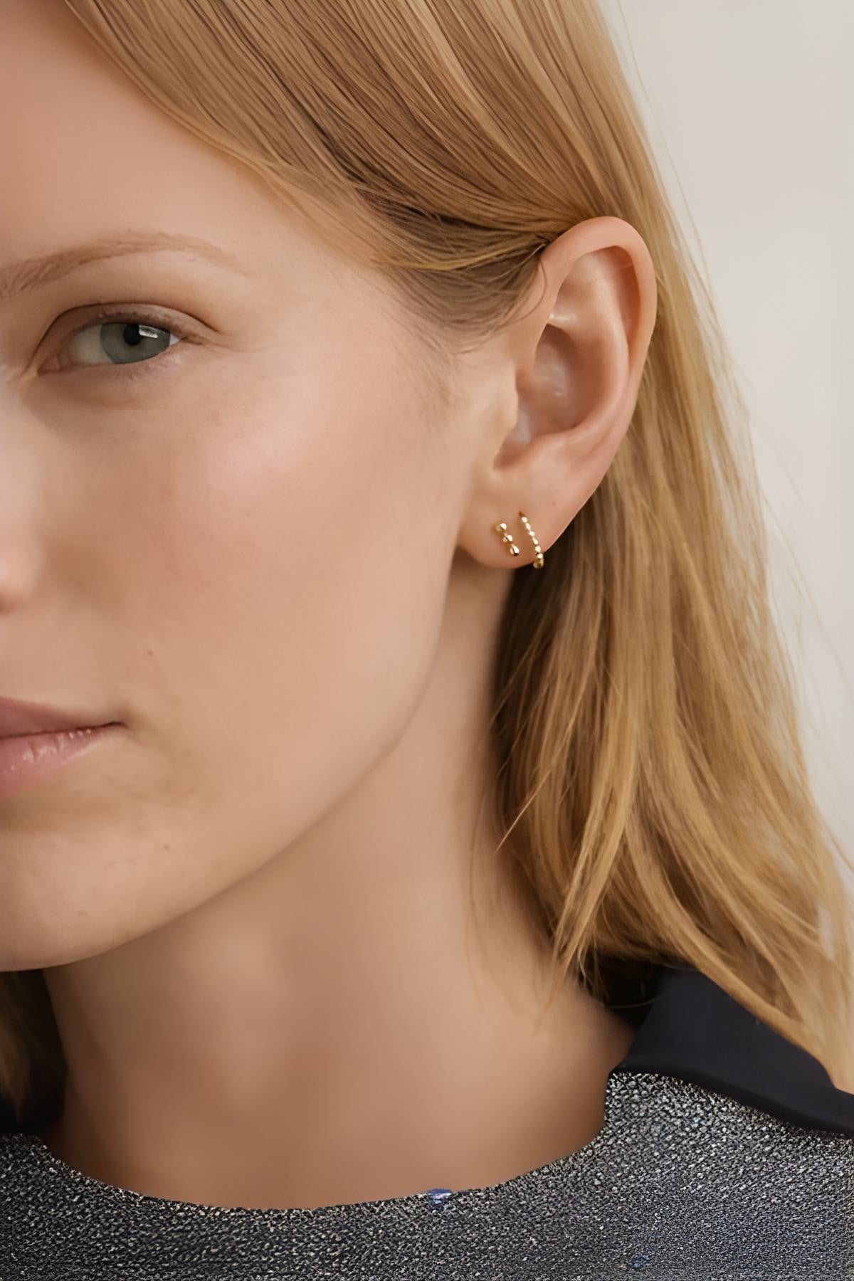Lily Dot Bar Studs | Gold Fill