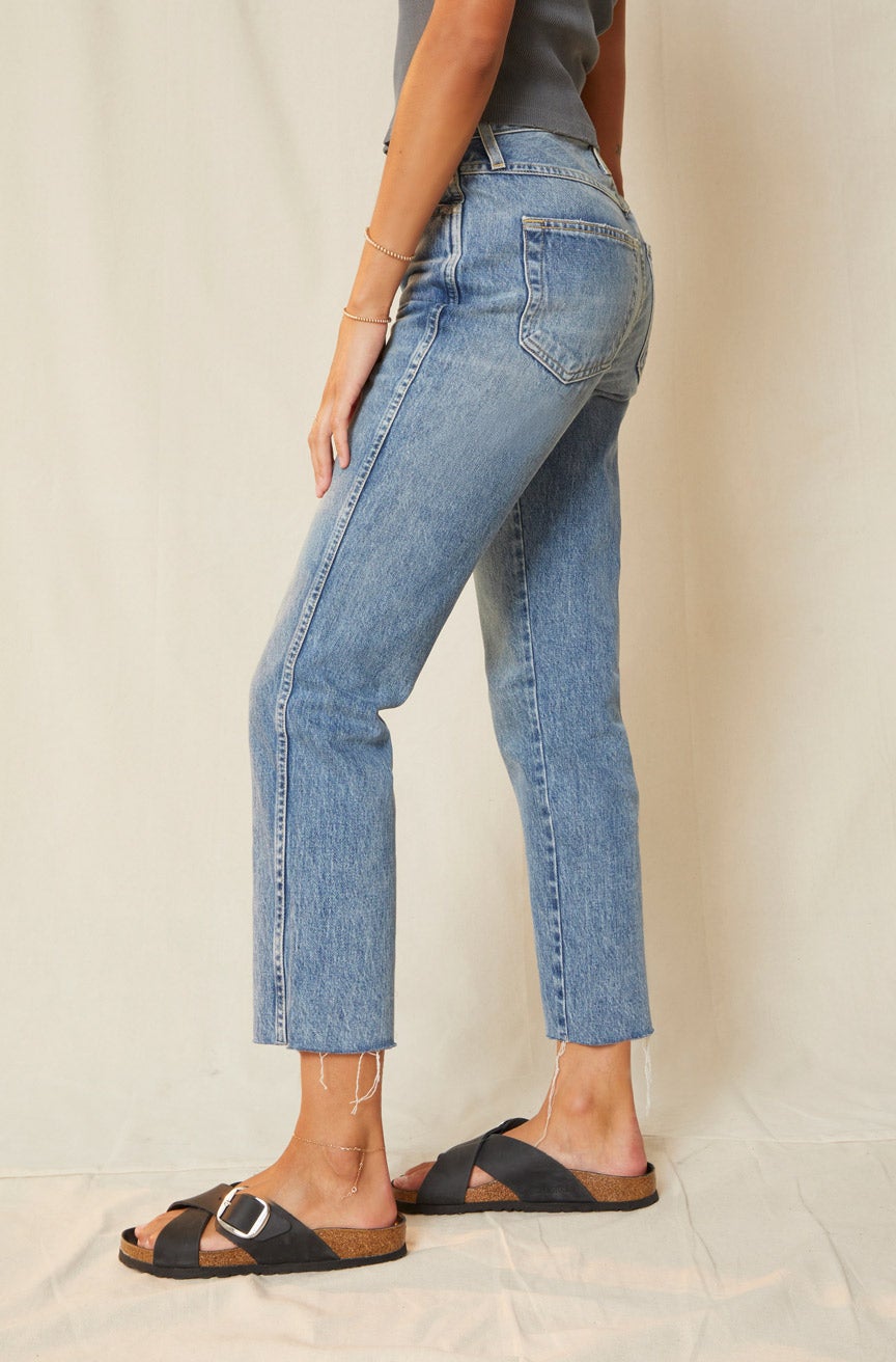 AMO Denim Women's Made in USA Cotton Denim Loverboy Boyfriend Light Wash Jeans