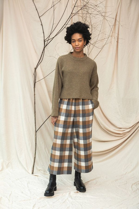Image of model wearing BEAUMONT ORGANIC Evora Leigh Trouser in Recycled Cotton Brushed Twill in Tan and Charcoal Check.