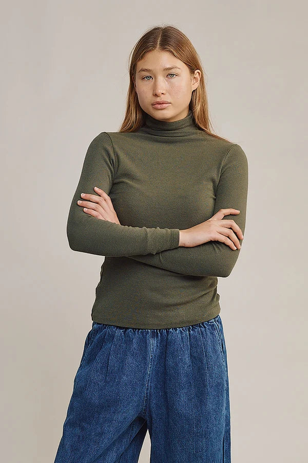 Whidbey Turtleneck | Olive Green Organic