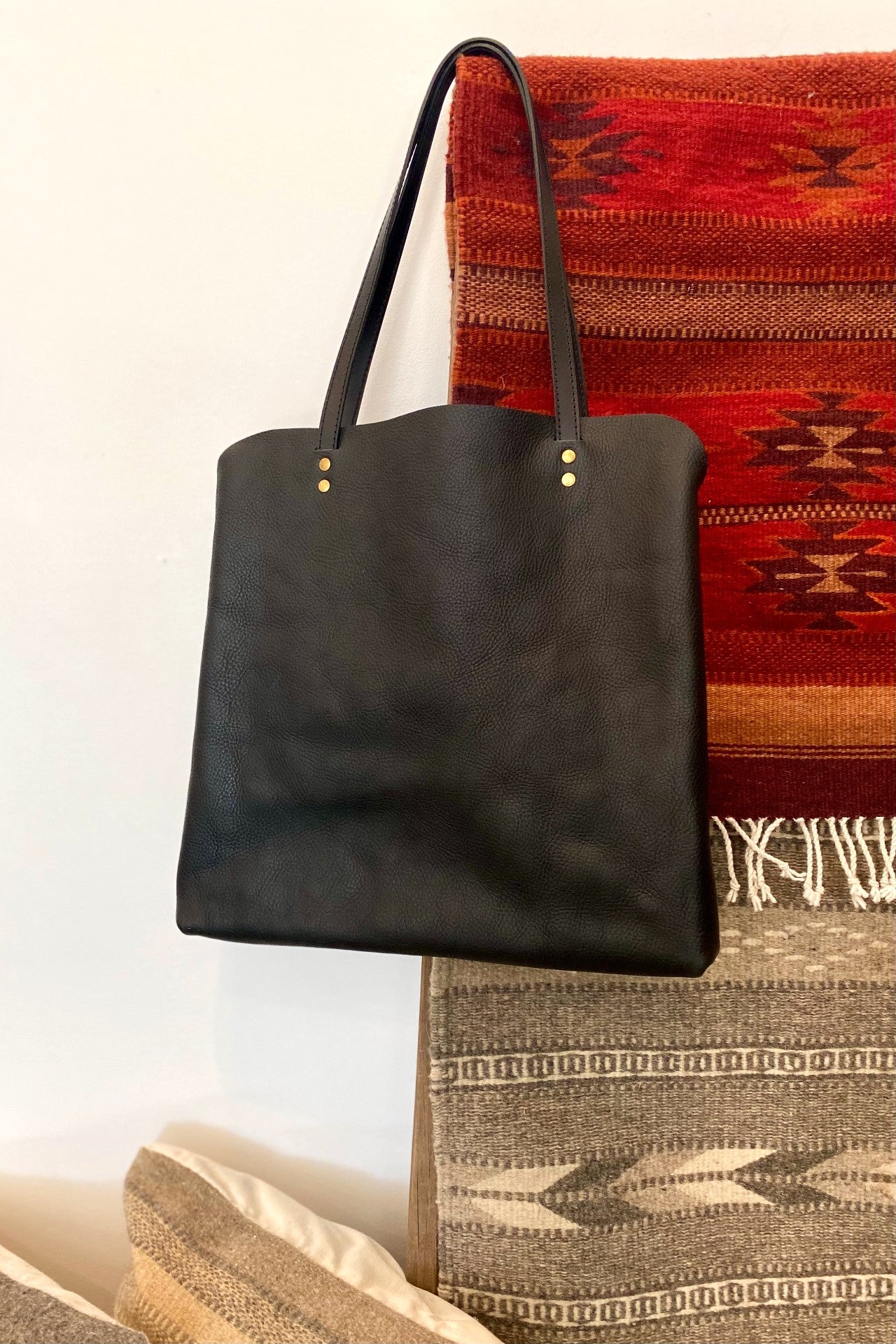 WEATHER & STORY - Large Everyday Leather Tote Shoulde Bag - Black Pebbled Leather - Handmade in Austin, Texas, USA