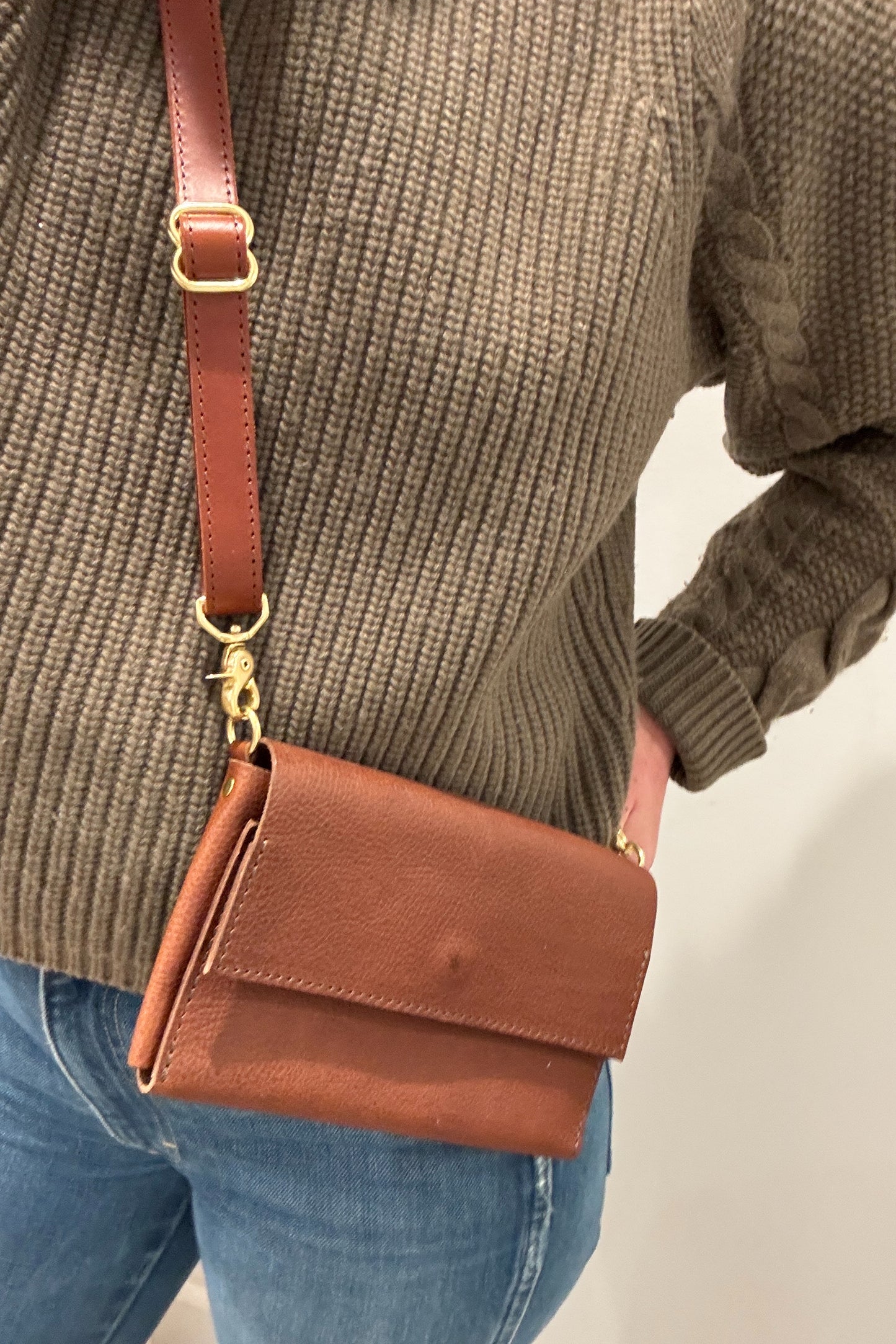 The Daily Clutch | Pebbled Brown