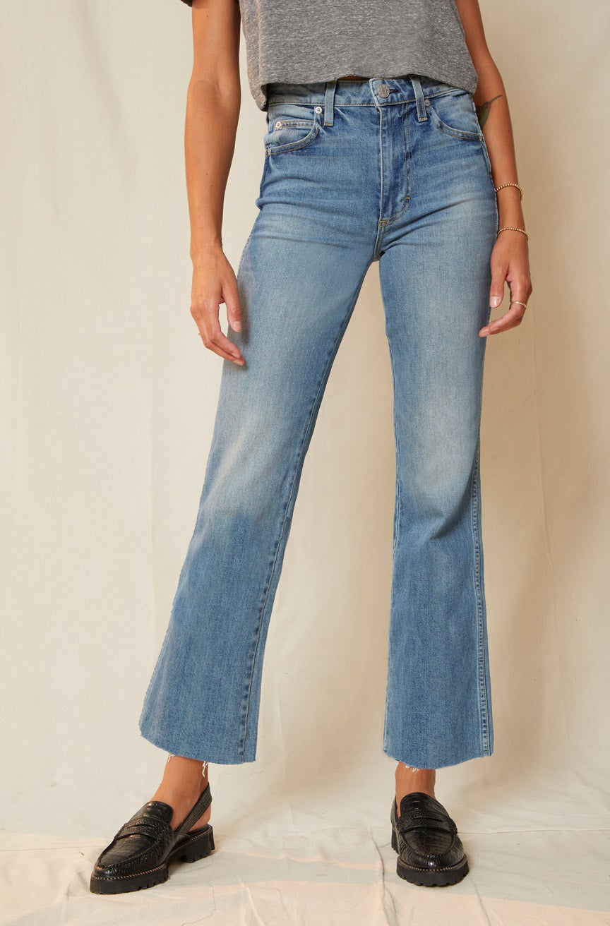 AMO Denim Women's Made in USA Denim High Rise Kick Crop Jeans Topanga Light Wash